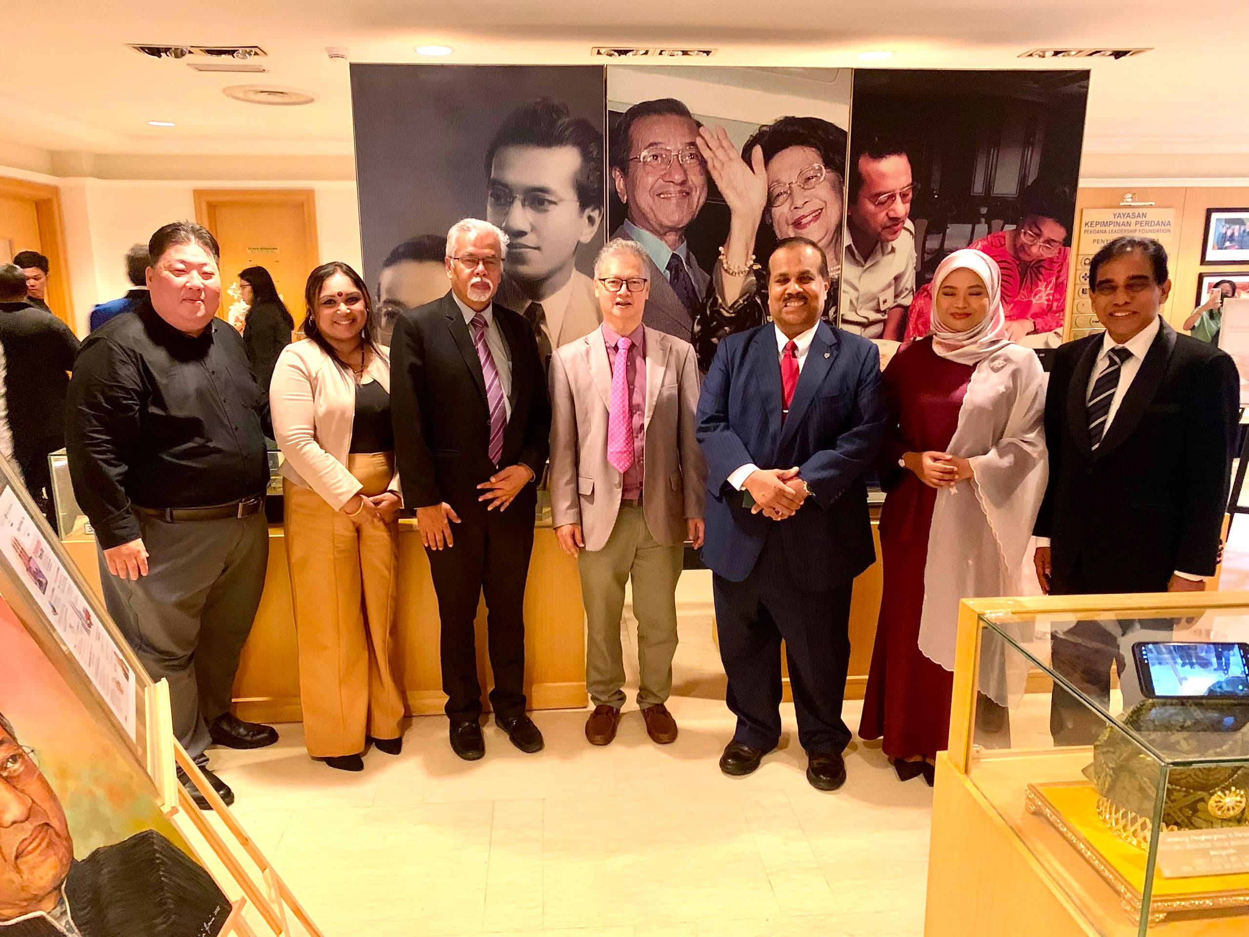Future Ready Executive MBA faculty and CMI representatives